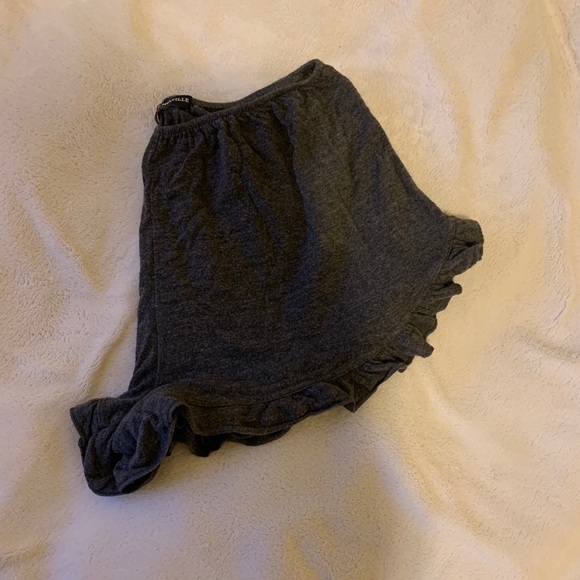 Brandy flowy shorts - Picture 3 of 3